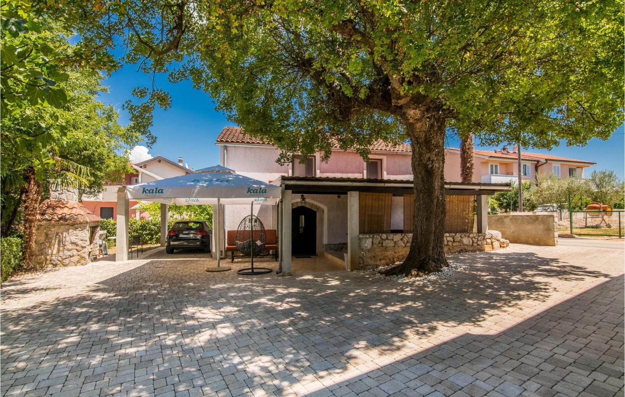Amazing Home In Malinska Dubasnica With Wifi Exterior photo